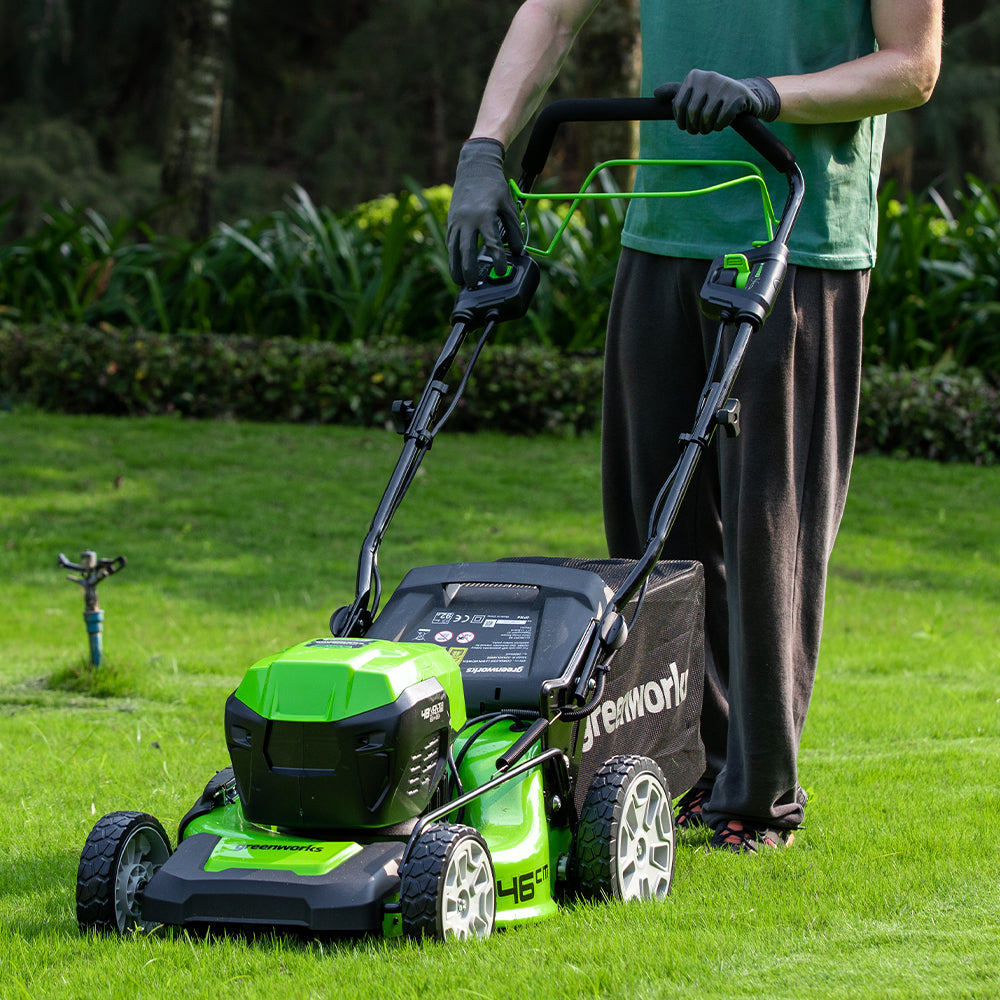 POWERALL 48V (24V x 2) sekačka na trávu s pojezdem 46cm - 2x baterie 4Ah