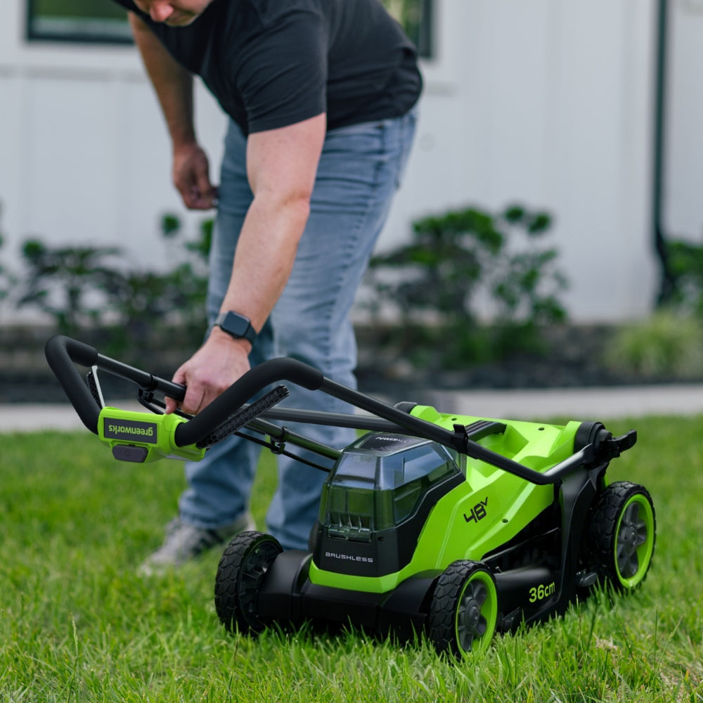 POWERALL 48V (24V x 2) sekačka na trávu 36cm - 2x baterie 4Ah